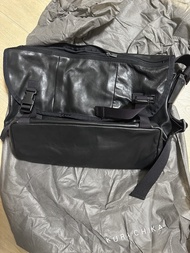 Porter Kurachika 黑色皮革郵差包