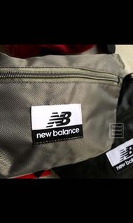 New balance 軍綠小包