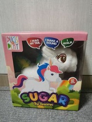 Unicorn 獨角獸 pugs at play