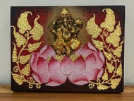 ภาพวาดพระพิฆเนศปางรวยทรัพย์ขนาด30x40cmพื้นสีทองแดงเข้ม