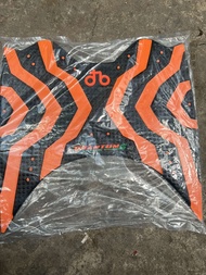 THẢM LÓT CHÂN XE MÁY ĐIỆN DATBIKE QUANTUM ĐEN CAM DÀY