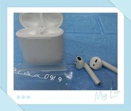 二手  AirPods 第一代  充電盒+雙耳耳機贈可愛全新毛怪耳機保護套