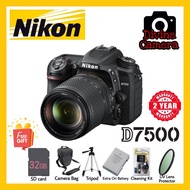 Nikon D7500 DSLR Camera with 18-140mm Lens