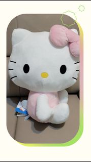 全新日版 Sanrio Hello Kitty 特大毛公仔（約45cm）