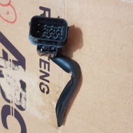 soket lampu depan headlamp led pin 8 male part mobil honda jazz suzuki
