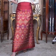 G72 26.11.68 Cotton Silk Woven Pattern Praewa Red Size 2 Yards