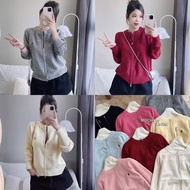 Thick horse-embroidered zip-up sweater