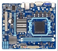 四核心 AMD CPU + Gigabyte 主板 + 水冷散热器