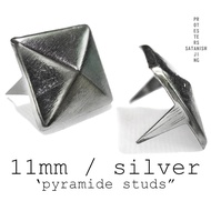 STUDS/SPIKE PYRAMID SILVER 10mm 100pcs (IMPORT)