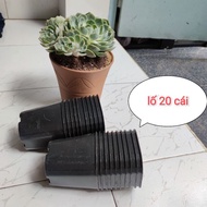 20 9x9 square plastic pots