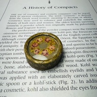 奧地利古董 刺繡銅鍍金粉盒