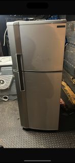 出售中古二手雙門三菱雪櫃