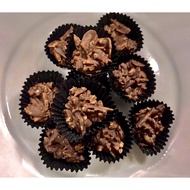 ALMOND ROCHER CLUSTER MADE WITH BERYLS CHOCOLATE BY JAR OF COOKIES FRESHLY HOMEMADE BISKUT  KUDAPAN 
