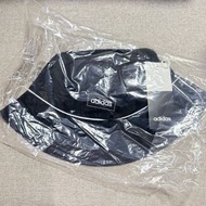 Adidas 漁夫帽