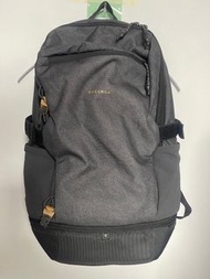 decathlon 20L 郊野登山健行透氣背包 QUECHUA