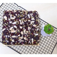 Premium Nutty Cranberry Chocolate Chip Banana Cake 🍌 with FREE CHOCOLATE DRIZZLE 🍫