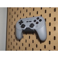 8BitDo Pro 2 handle holder and mount on IKEA Skadis pegboard