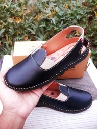 SENDAL SEPATU WANITA / SEPATU WANITA / SENDAL SLOP WANITA KICKERS / Sandals women shoes/lady shoes/w