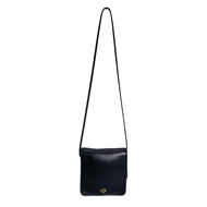 Coach 107 老式 Coach Turnlock 復古單肩包
COACH海軍藍 [二手]