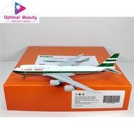 JC Wings EW4748014 1: 400 Cathay Pacific Airlines B747-8 B-HKG Alloy Airplane Model