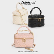 Gift Box Arwen Quilted Top Handle Vanity Bag 6606078