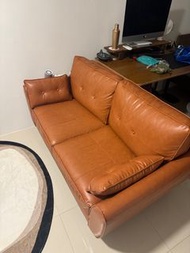 接近全新二人沙發
