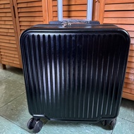 新淨黑色18吋行李箱gip喼 連膠套