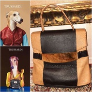 義大利精品Trussardi 特殊皮革貴婦包#23旋轉生日慶