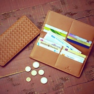 unisex bi-fold wallet intrecciato กระเป๋าสตางค์สานหนังแท้ กระเป๋าตังค์สานหนังแท้ แบรนด์ klaas