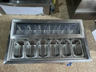 Bộ làm lạnh topping loại 12 khay 1/9 kèm thùng đá inox 3 lớp và nắp mica gập