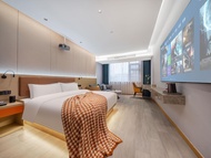 Yiwu Yipeng Intelligent Hotel