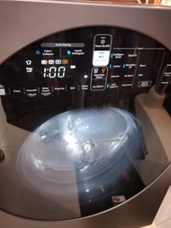 Hitachi洗衣機乾衣機二合一A I 智能頂級系列新買15000,現出售4500