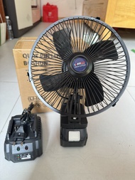 Quạt pin tích điện - Quạt chạy pin 8 inch sử dụng chân pin phổ thông 10 cell có chế độ xoay góc 90 đ