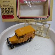 LLEDO - DAYS GONE - DELIVERY TRUCK - COCA-COLA WITH FIGURINES  LOT 2F5910#2761