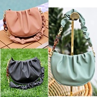 Aelin Slingbag Women's Bag 20x12