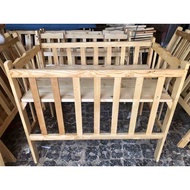 WOODEN CRIB KUNA) ADJUSTABLE FOR BABY