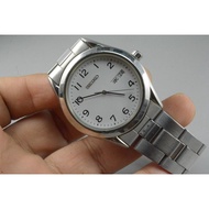 Second-Hand Japanese Vintage Watch Seiko 7N43 9080 White Dial Men's Quartz Round 40mm