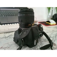 NIKON D5200 + Free gift ( Used )
