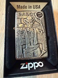 Zippo lighter รุ่น 49298 saloon skull emblem cowboys ปี 2020 made in USA ของใหม่