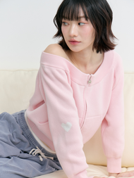 HEARTEYES - OFF SHOULDER CARDIGAN - BABY PINK | คาดิแกน เปิดไหล่ ผ้านิท ไหมพรม สีชมพู