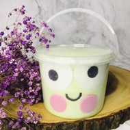 cotton candy foggy candy floss with frog design