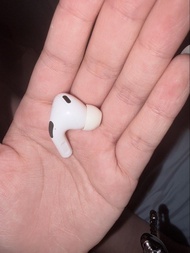Apple AirPods Pro 2 右耳 lightning