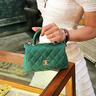 Chanel mini Cocohandle鏈條包 芯片款 綠色金扣 荔枝皮 20*12*9 95新 配件塵袋 肩帶
