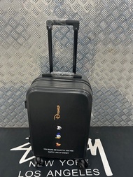 可上hk express ：20 吋卡通系列行李箱 ； 20 inch cartoon theme luggage 55 x 35 x 23cm