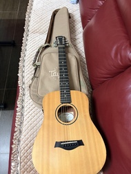 Taylor Baby Taylor 電木結他連袋 bt1e