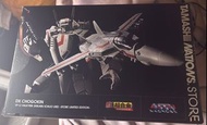 Tamashii Nations DX 超合金 VF-1J Valkyrie