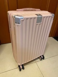 全新貨 行李箱20吋 可上機 行李篋 行李箱 🧳 快遞店包郵 Brand New suitcase luggage, Hand carry to the flight, Including Courier shop self-collection shipping fee 熱門粉紅色 白色 黑色 可充電 可放飲品 零蚊機票必備 另有22’’ - 28’’ 22吋 24吋 26吋 28吋 Pink White Black luggage