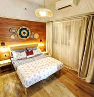 Condo-Park McKinleyWest near BGC with balcony