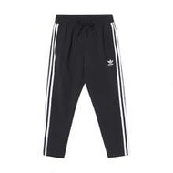 Women's Striped Casual Comfortable Knit Capri Pants, Sporty & Fashionable GK6169