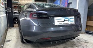 Tesla Model S安裝風刀款包圍